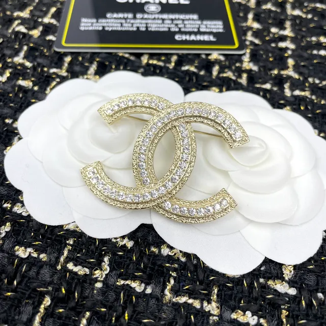 Chanel CC Brooch Pavé Crystal Gold-Tone Brooches 7