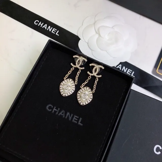 Chanel CC Boucles d'oreilles pendantes dorées beige métal incrustées de cristal bord 6