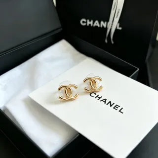Chanel CC सोने की पारदर्शी इंटरलॉकिंग लोगो ईयरिंग्स