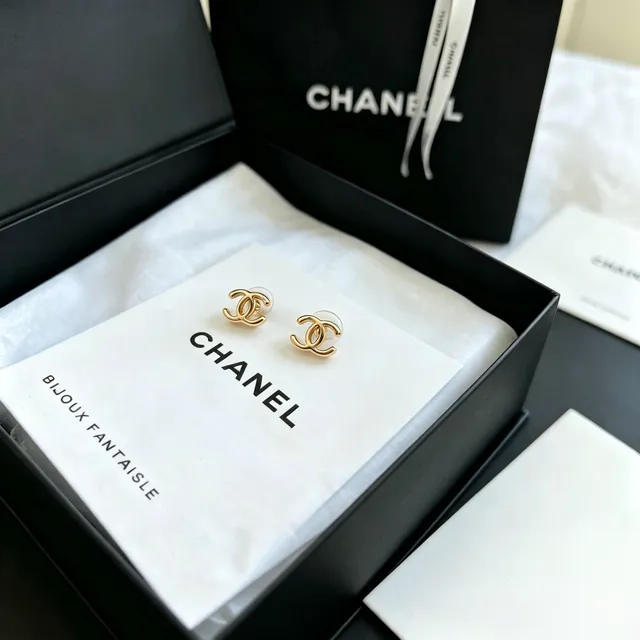 Chanel CC Gold Transparent Interlocking Logo Earrings 7
