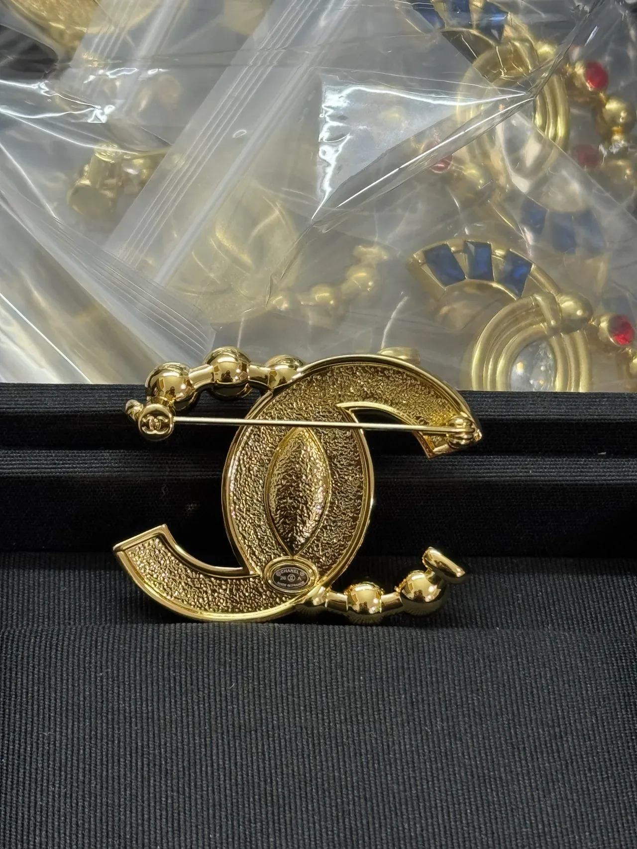 Chanel CC Logo Dorado Azul Metal Interlocking Broche 7