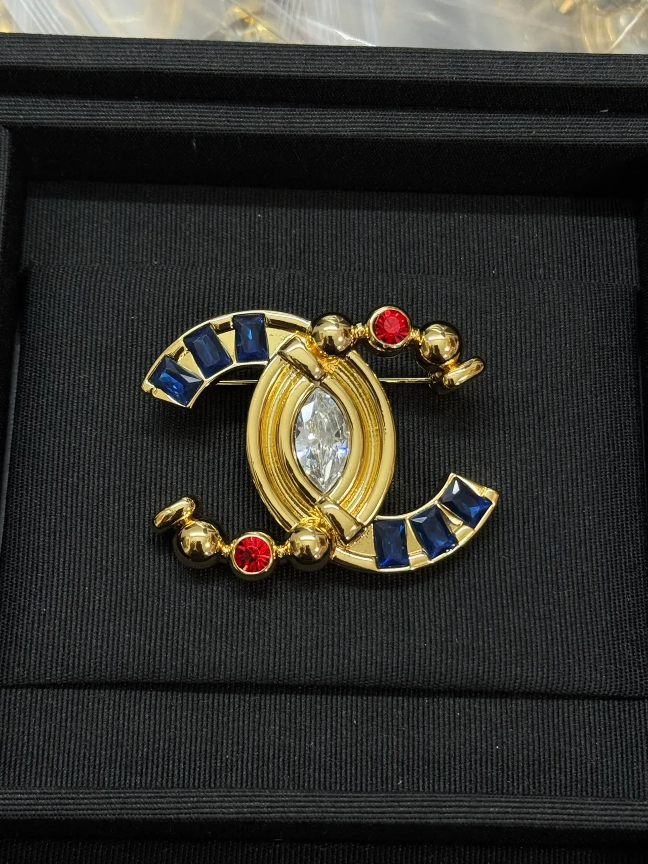 Chanel CC Logo Dorado Azul Metal Interlocking Broche 9