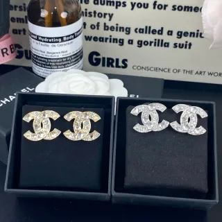 香奈儿 CC Logo 银金 Interlocking Pavé 水晶 镶嵌 耳环