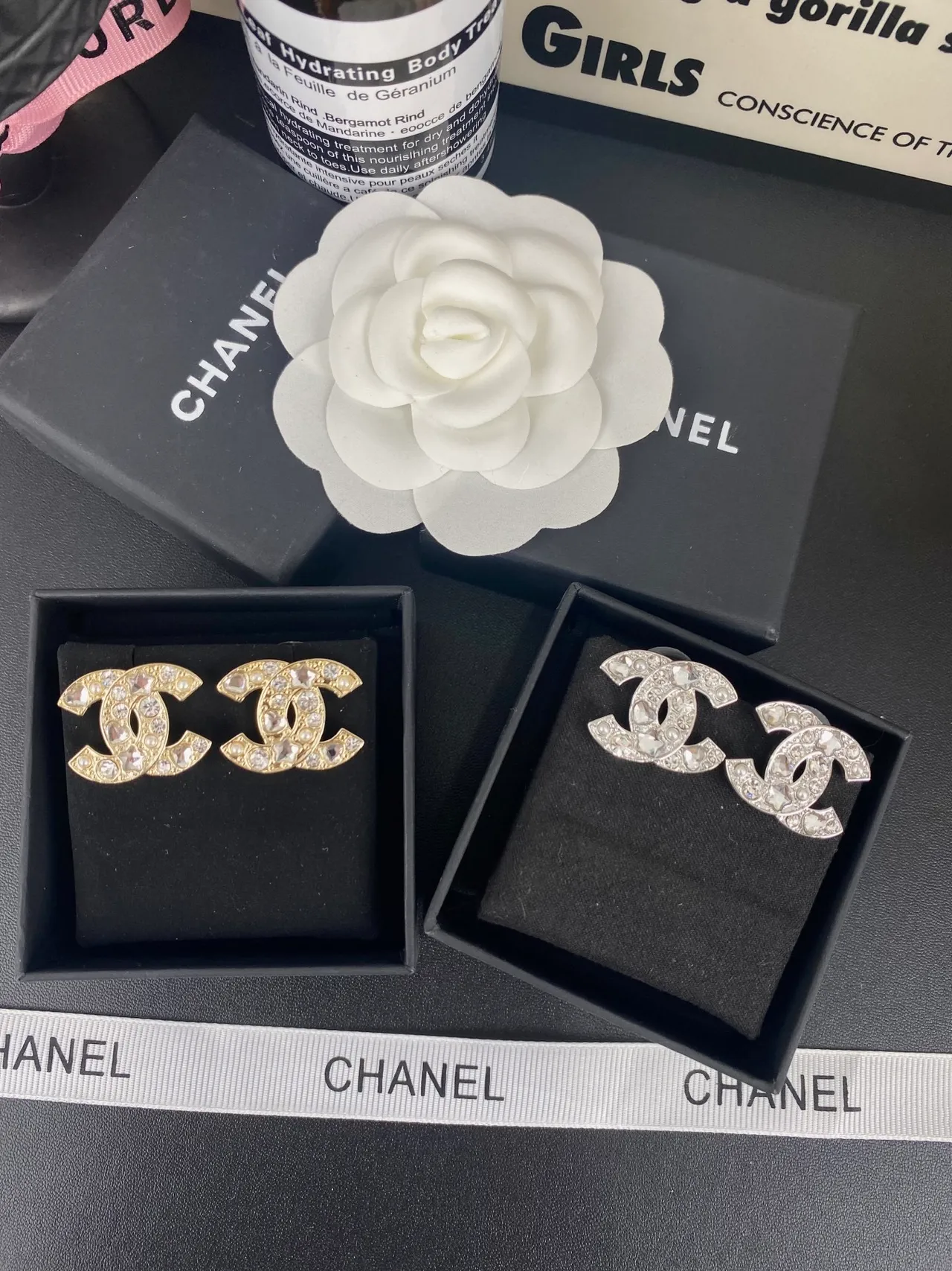 Chanel CC Logo Silver Gold Interlocking Pavé Crystal Embellishment Earrings 10