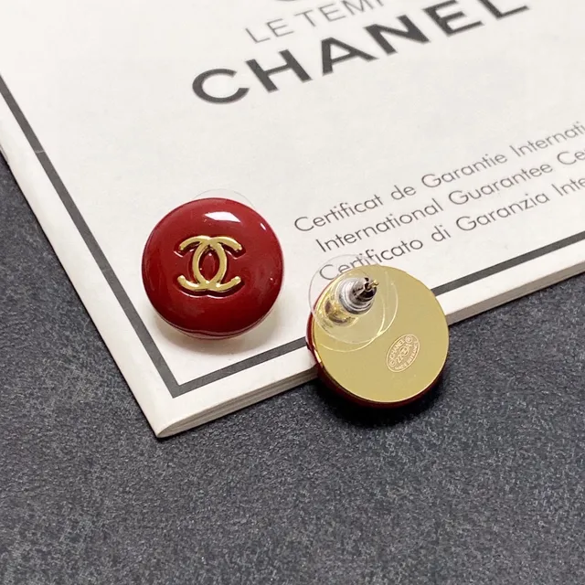 Chanel CC Logo Stud Red Gold Glossy Enamel Interlocking Earrings 6