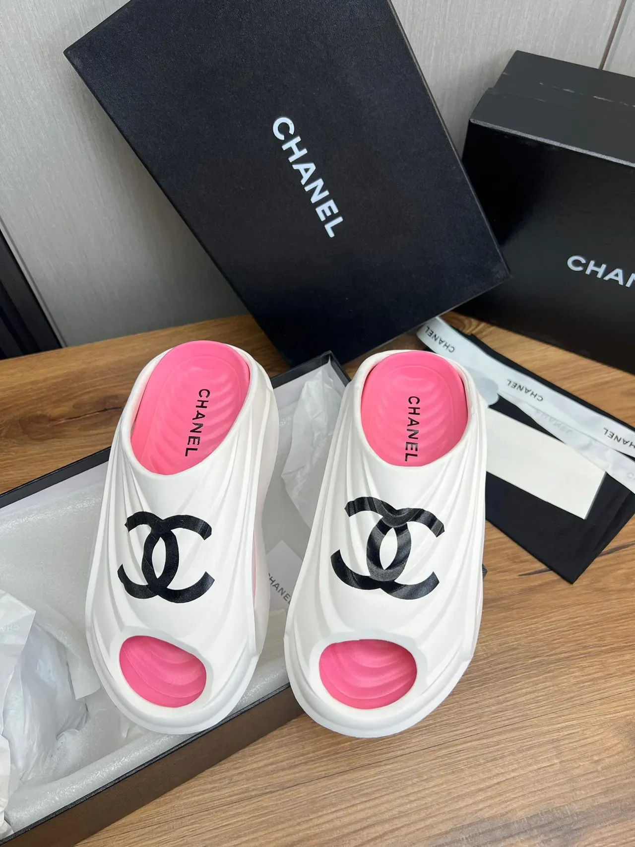 Chanel CC Slide White and Pink Slippers 3