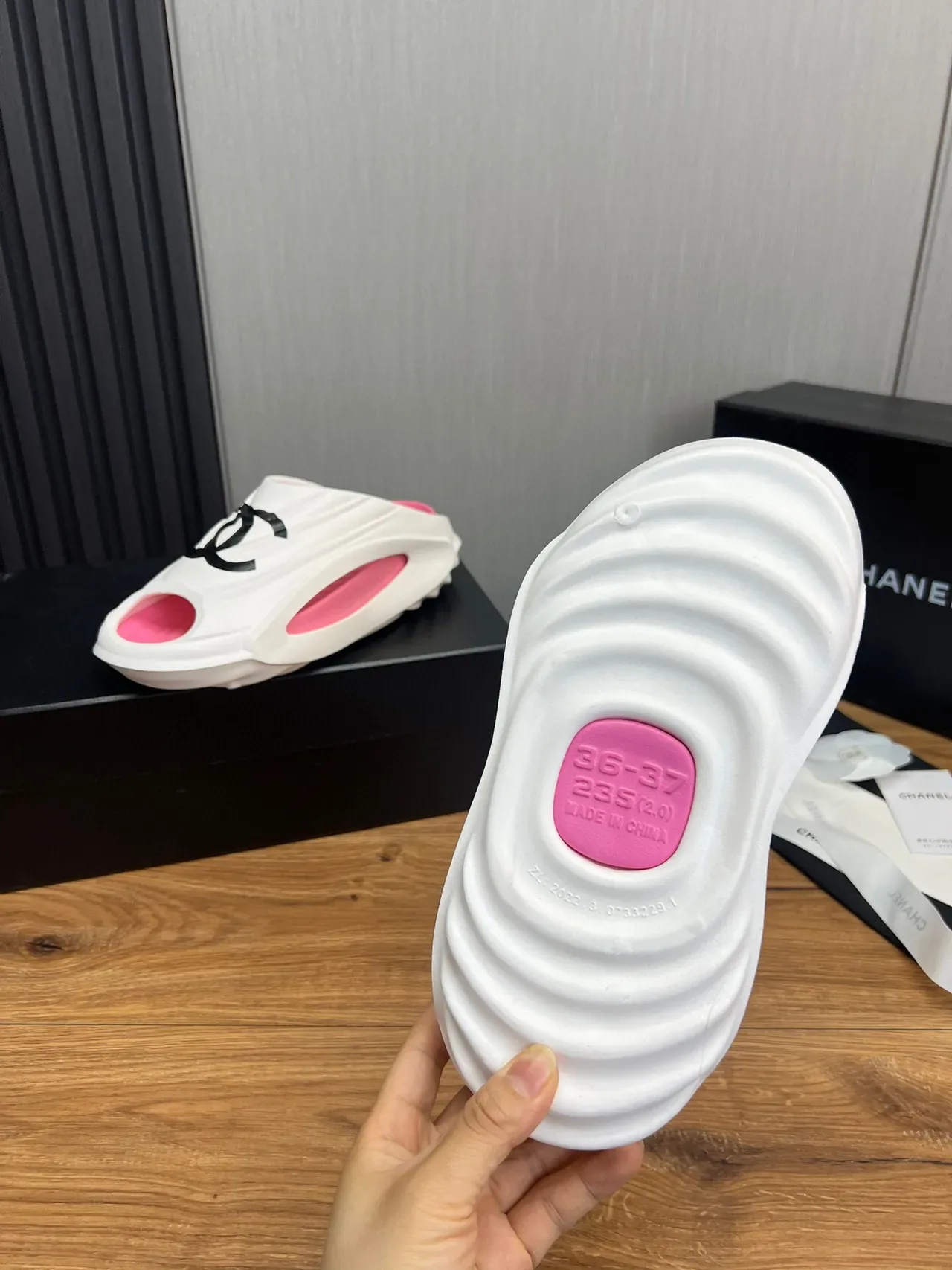 Chanel CC Slide White and Pink Slippers 9