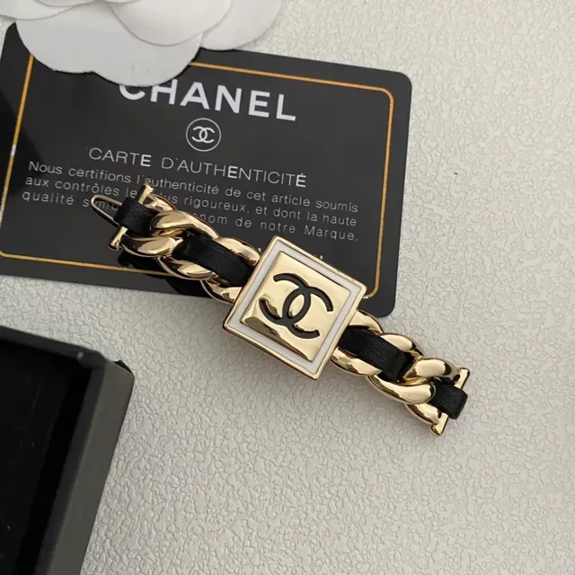 Chanel Pulseira Corrente de Elos Dourada Preta Cinto Couro Curb 6