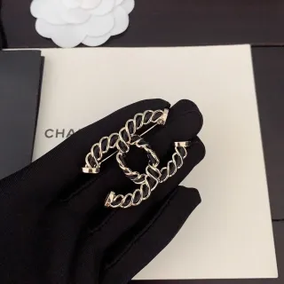 Chanel Chain-Link CC Brooch Black and Gold-Tone Brooch