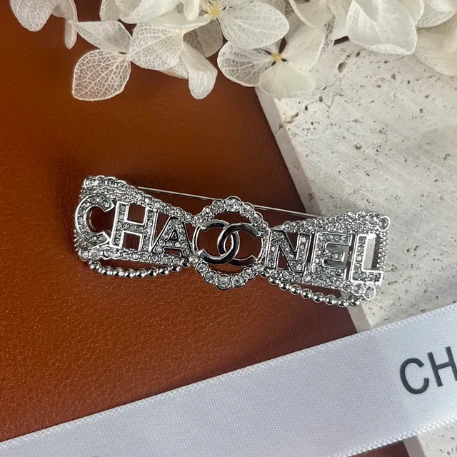 Chanel CHANEL ক্রিস্টাল লেটারিং পাপড়ি ব্রোচ 7