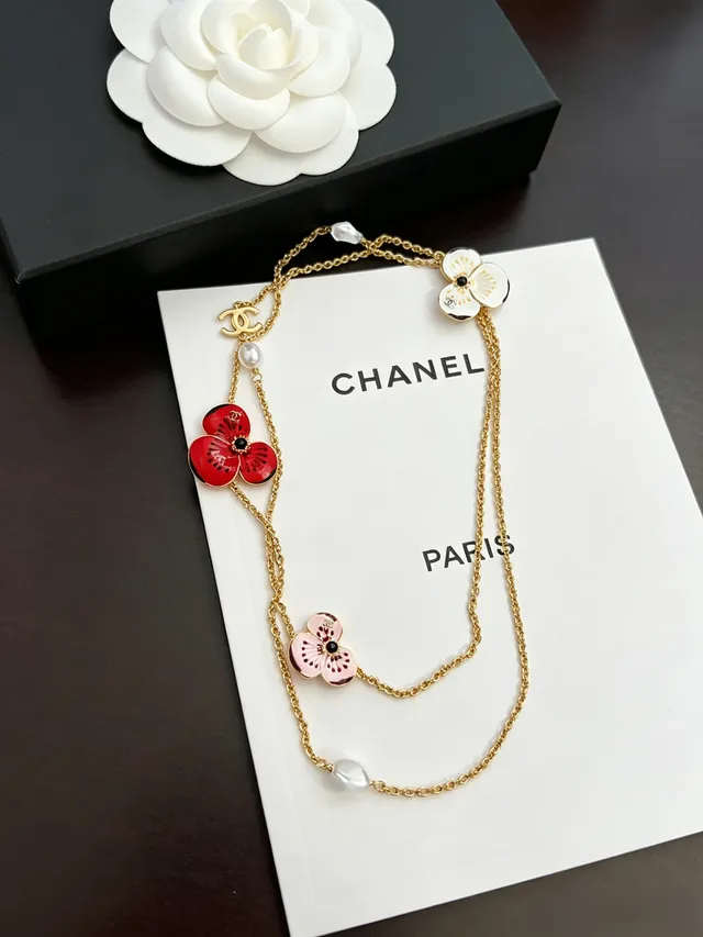 Chanel Floral Enamel and Pearl Gold-Tone Chain Necklace 7