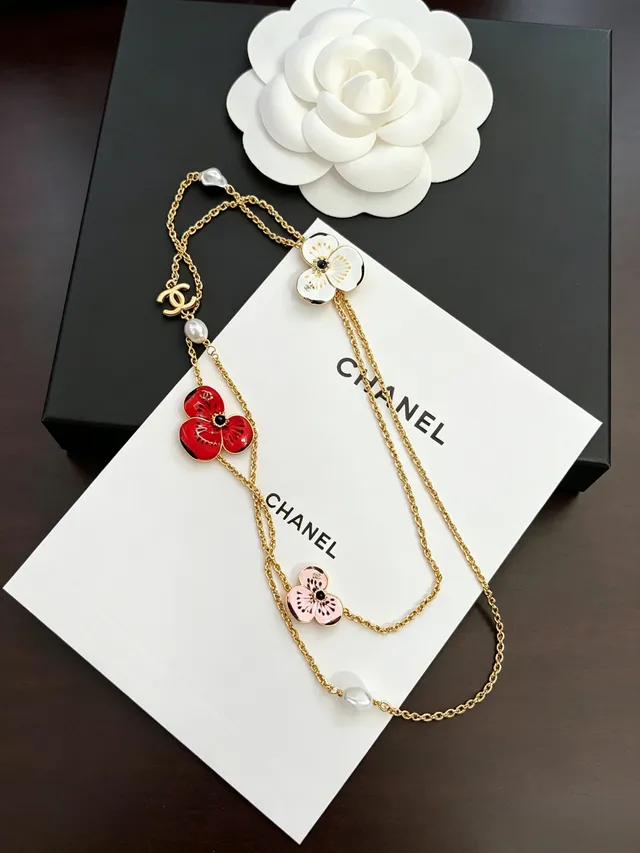 Chanel Floral Enamel and Pearl Gold-Tone Chain Necklace 8