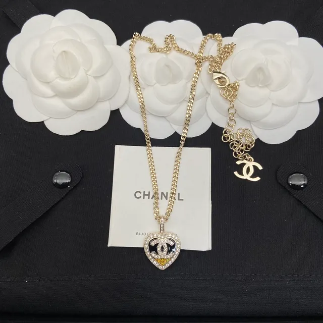 Chanel Colar Motivo Coração Ouro Preto Crystal-Pavé 2