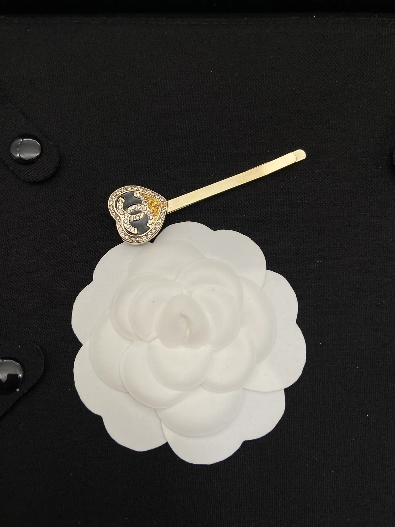 Chanel Colar Motivo Coração Ouro Preto Crystal-Pavé 5