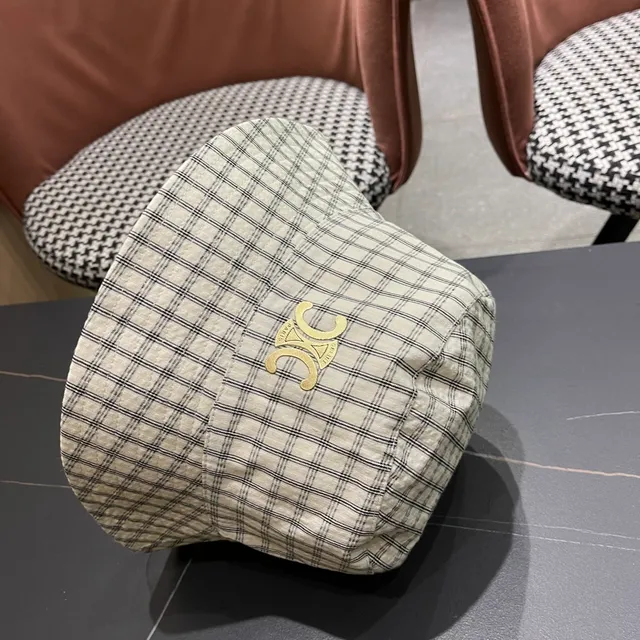 Chanel Interlocking CC Logo प्लेड बकेट हट 11