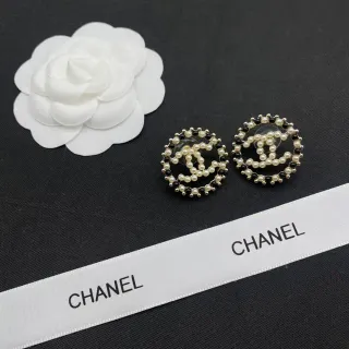 Chanel 珍珠黑珠 CC Logo 耳钉