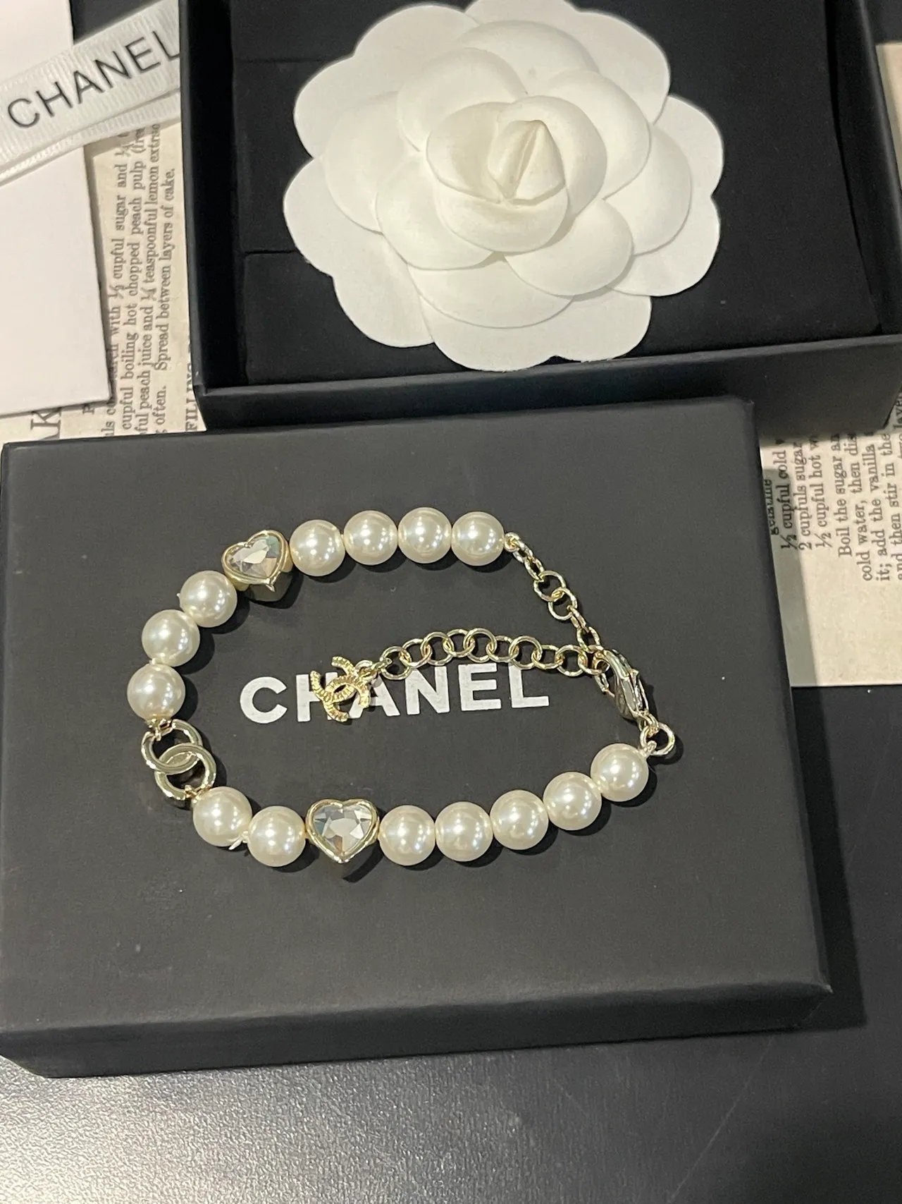 Chanel Bracelet perles or blanc cœurs-crystals accents bracelet 6