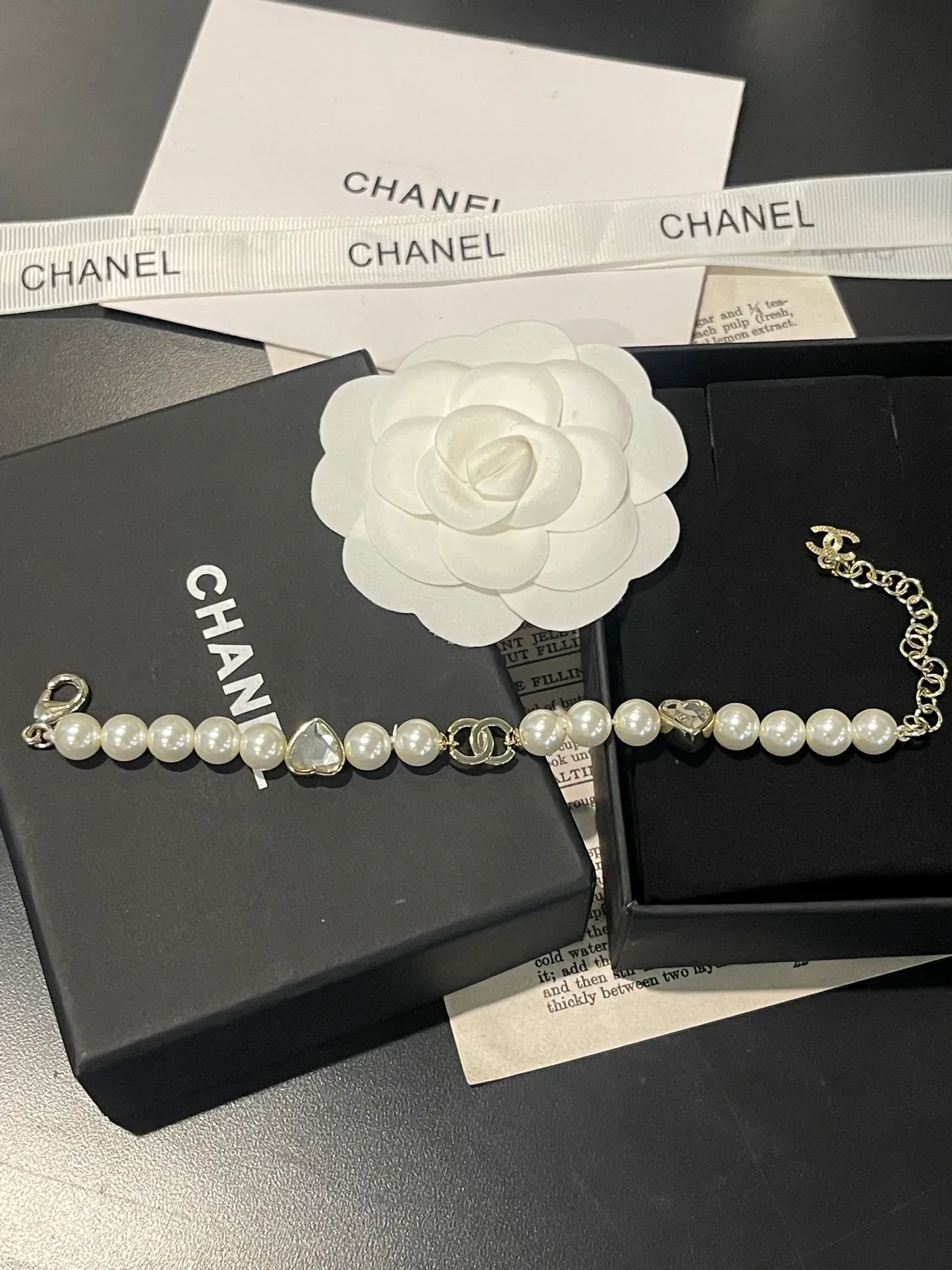 Chanel Bracelet perles or blanc cœurs-crystals accents bracelet 8