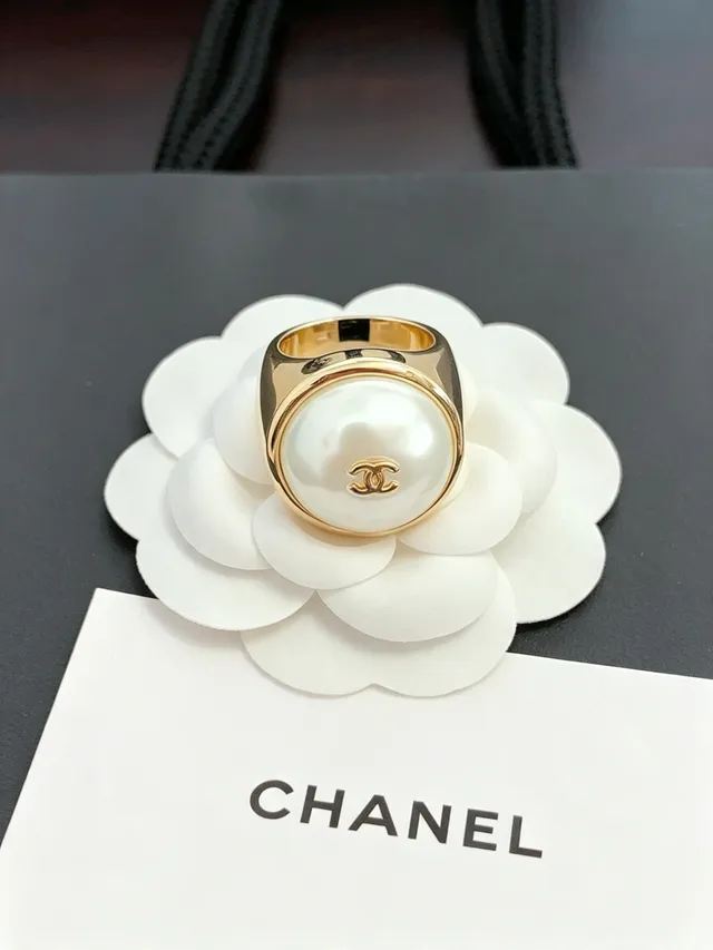 Chanel Pearl Signet Ring Gold-Tone White Pearl Ring 6