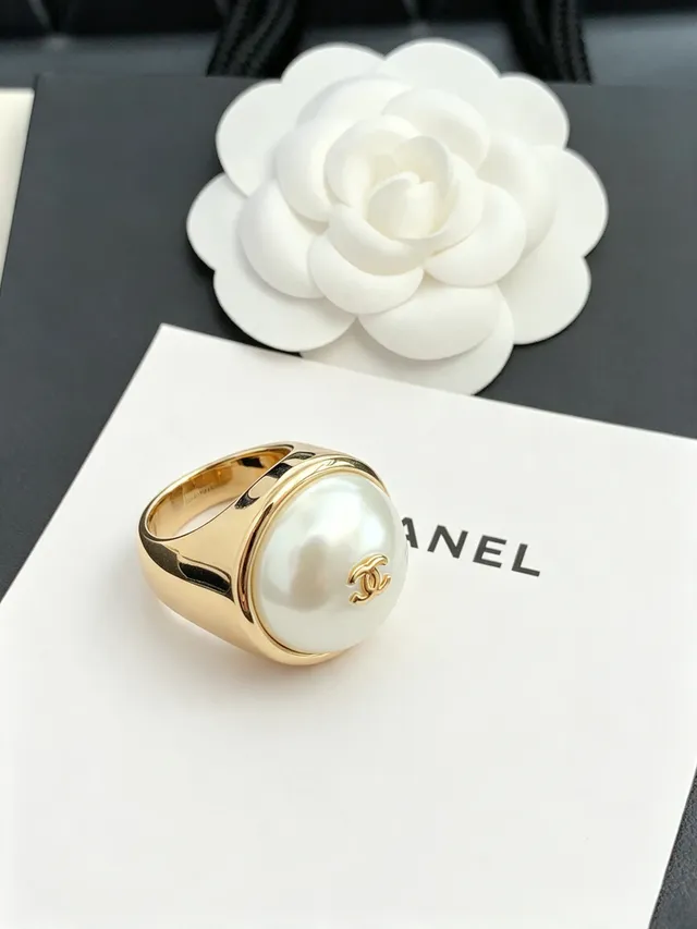 Chanel Pearl Signet Ring Gold-Tone White Pearl Ring 8