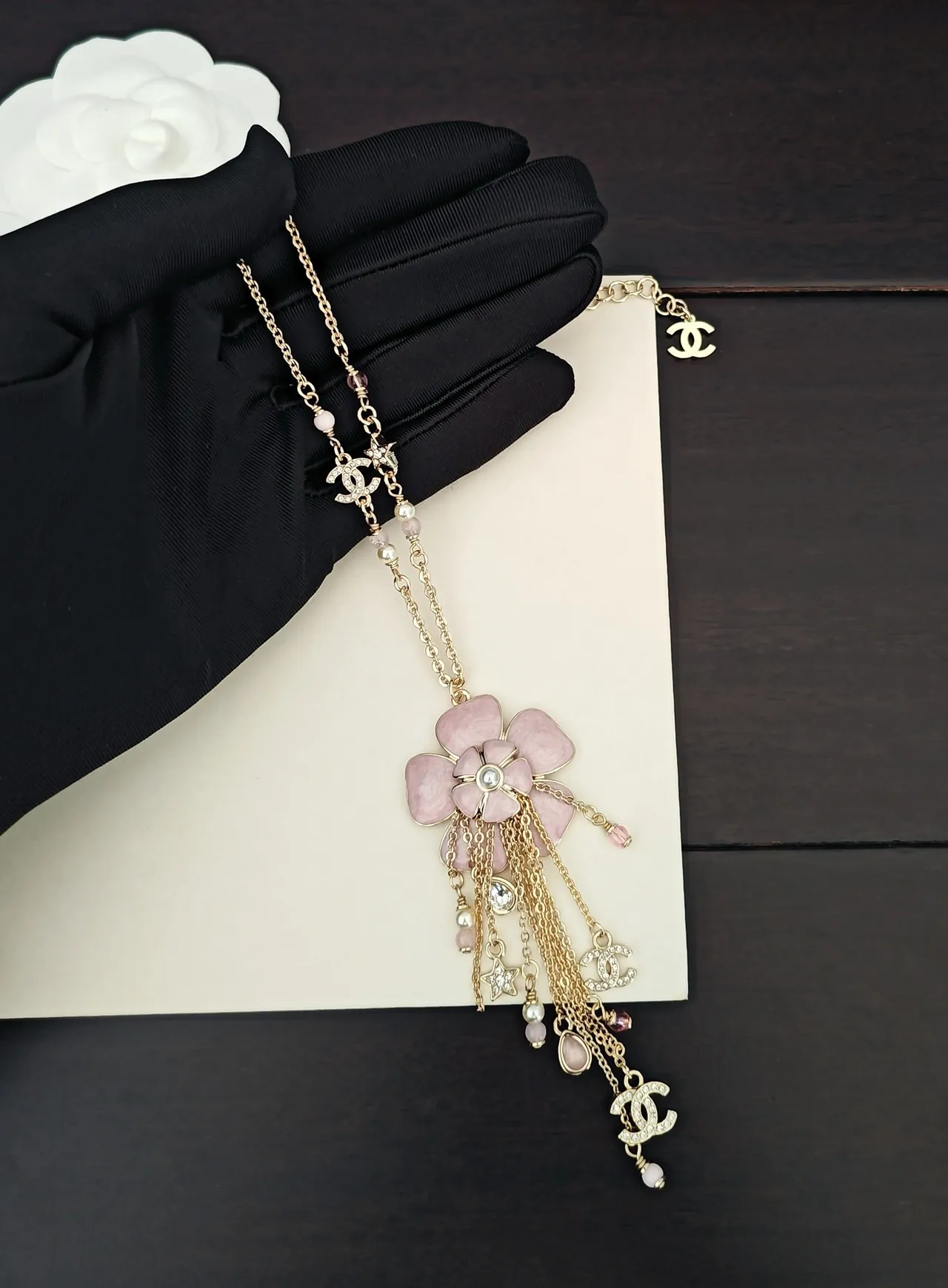 Chanel Chaîne Or Rose Émail Camélia Pendentif Collier 2