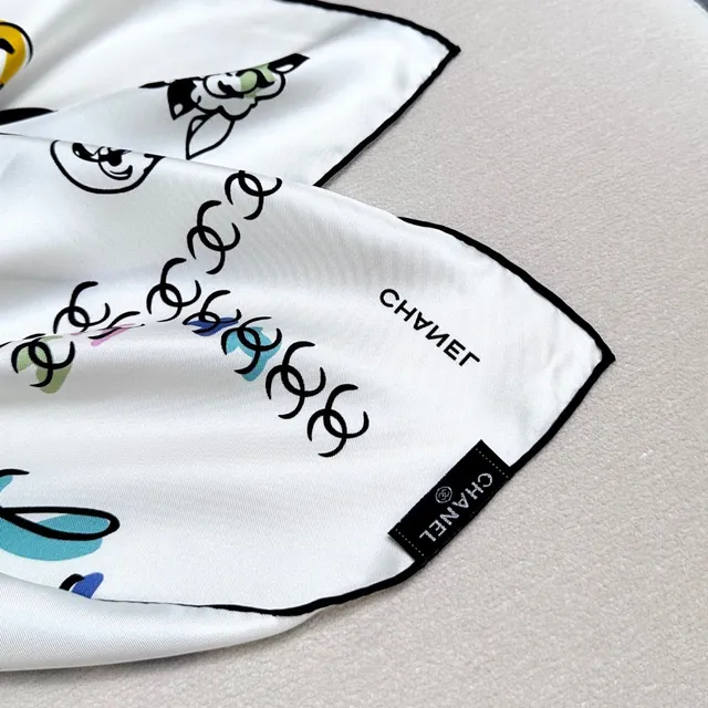 Chanel Scarf-Tied Strapless Graphic-Print Vest Top 2