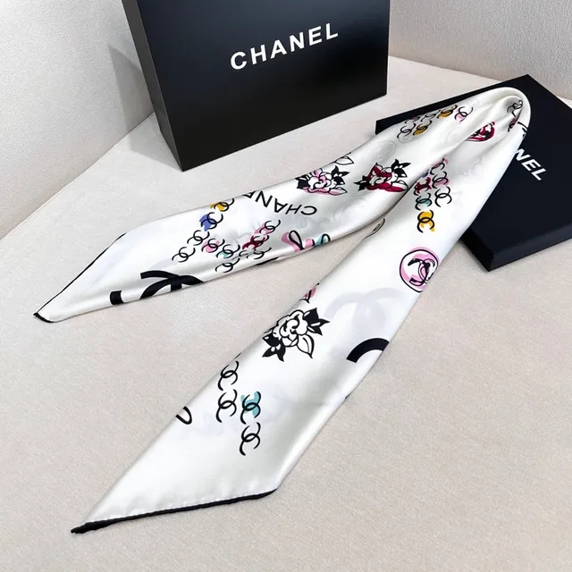 Chanel Scarf-Tied Strapless Graphic-Print Vest Top 4