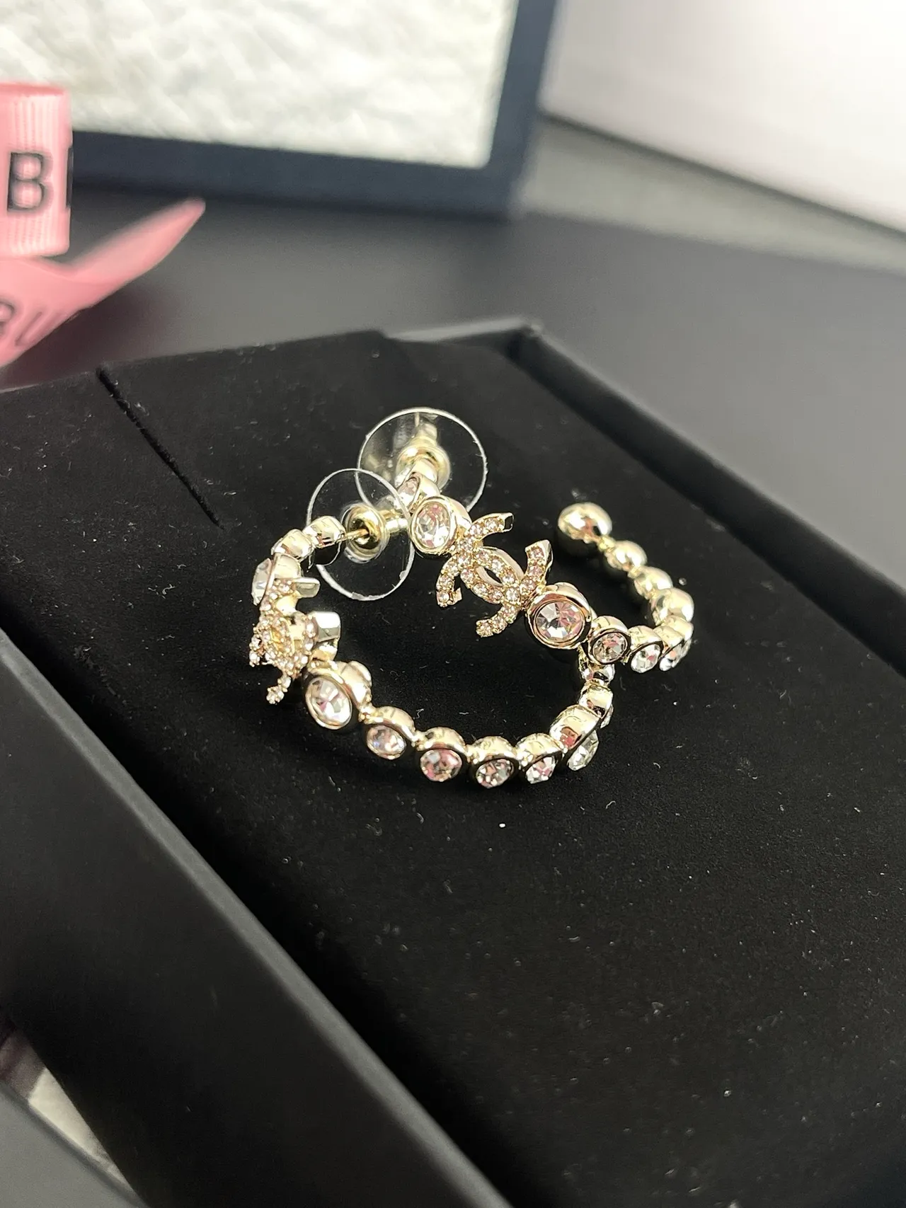 Chanel Aros plateados transparentes silueta de aro cristal-set bezels aretes 4
