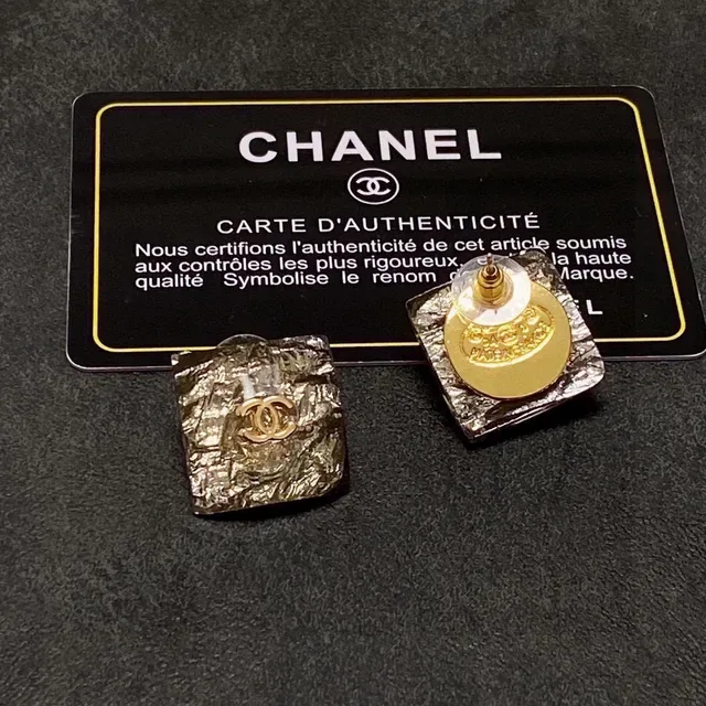 Chanel Square Crinkled Metallic Gold-Tone CC Logo Earrings 3