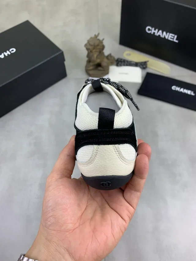 Chanel White Black Two-Tone Panelled Suede And Leather Lifestyle Sneakers 3