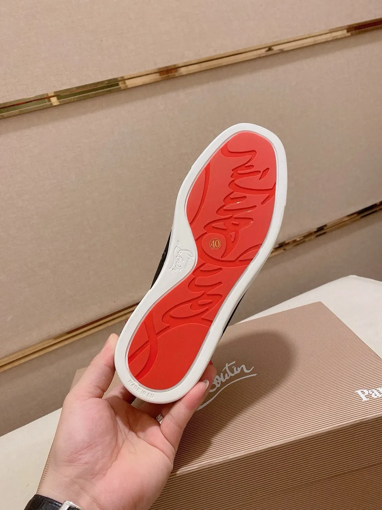 Christian Louboutin Tênis Lifestyle Preto e Vermelho com Ponta Espigada e Contraforte do Calcanhar 9