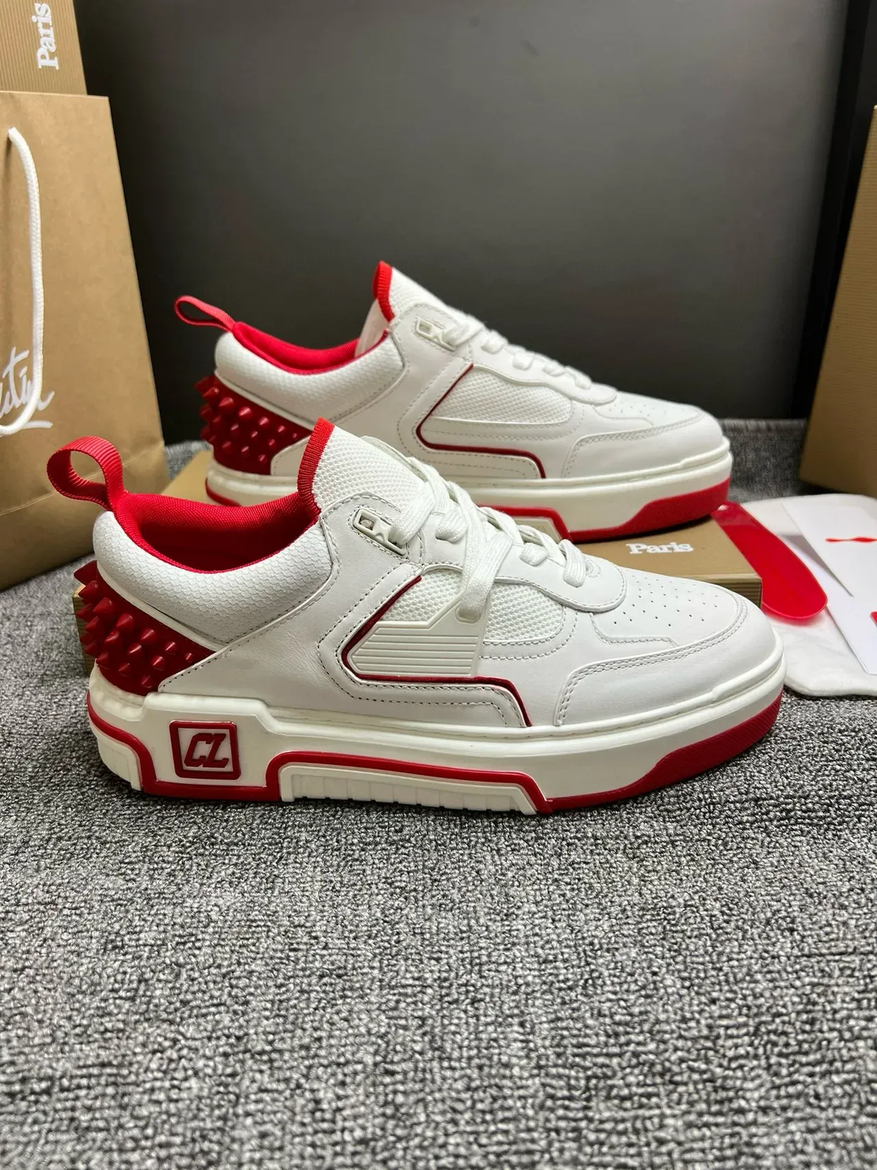 Christian Louboutin Sneakers Lifestyle Blanc et Rouge à Talon à Picots 7