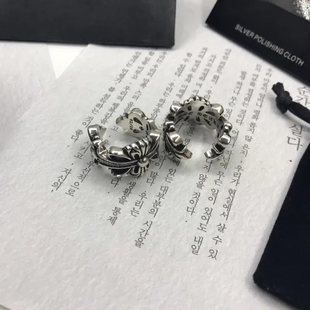 Chrome Hearts Cross Flower Pavé Silver Ring 4