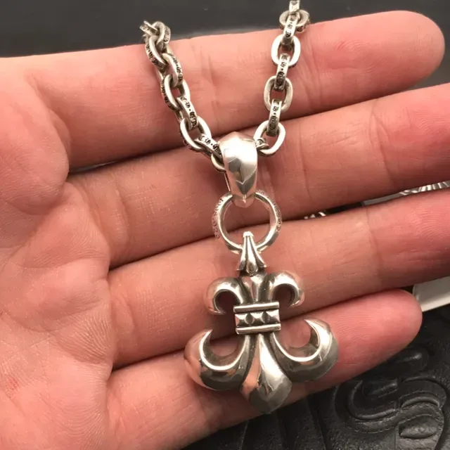 Chrome Hearts Fleur de Lis सिल्वर पेंडेंट नेकलेस 4