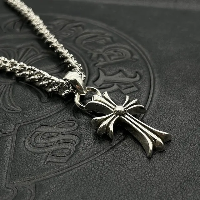 Chrome Hearts Gothic Cross Silver-Tone Necklace 6