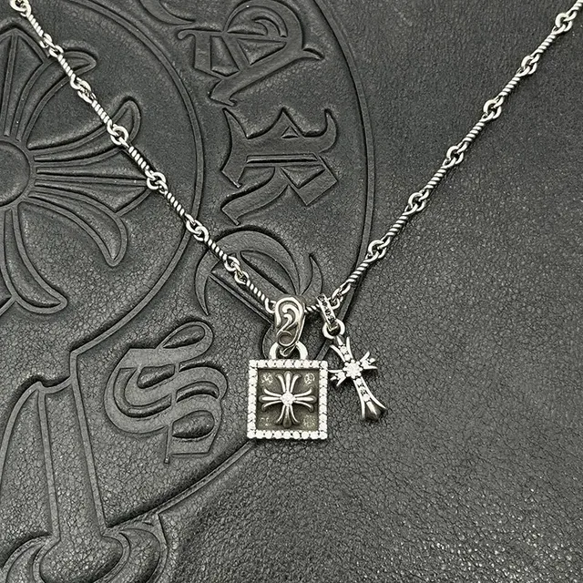Chrome Hearts قلادة فضة أسود سلسلة حبل ملتوية Pavé-Set لocket مربعة 3