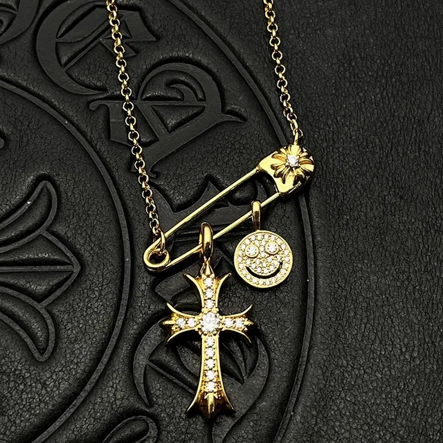 Chrome Hearts Smiley Cross et Pavé Cross Gold-Tone colliers de gemmes 5