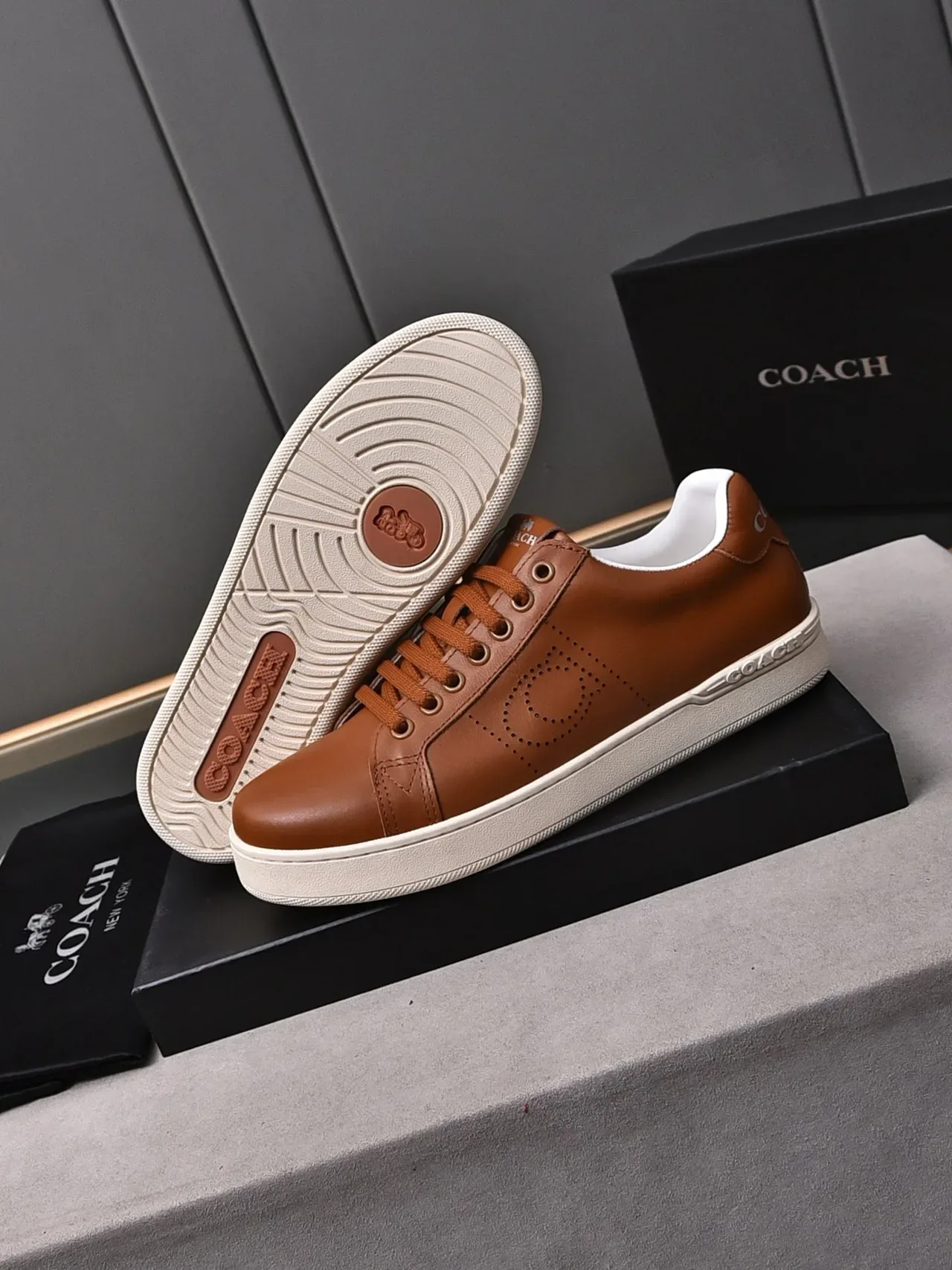 Coach Leather Perforated Logo Low-Top Lifestyle Sneakers 4