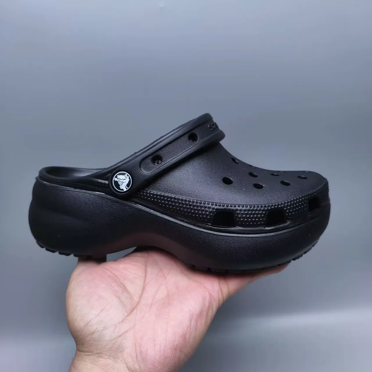Crocs Classic Clog أسود رغوة مبطنة كلوج 2