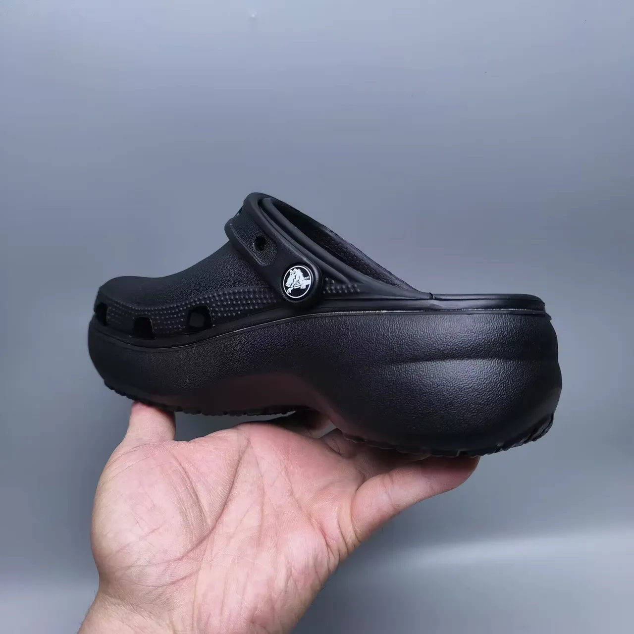 Crocs Classic Clog أسود رغوة مبطنة كلوج 5