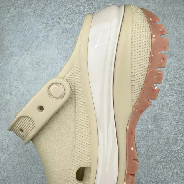 Crocs Echo Clog بيج/أوف وايت/منقط/تيراكوتا كلوغ منصة 4