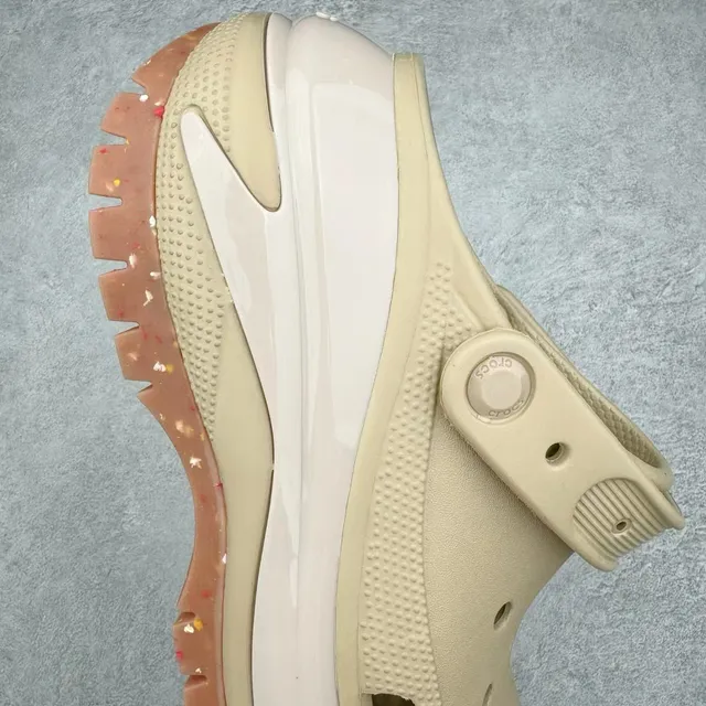 Crocs Echo Clog بيج/أوف وايت/منقط/تيراكوتا كلوغ منصة 5
