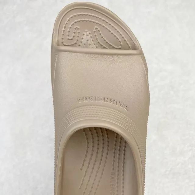Crocs Echo Clog Beige Plataforma Espuma Moldada Zueco 7