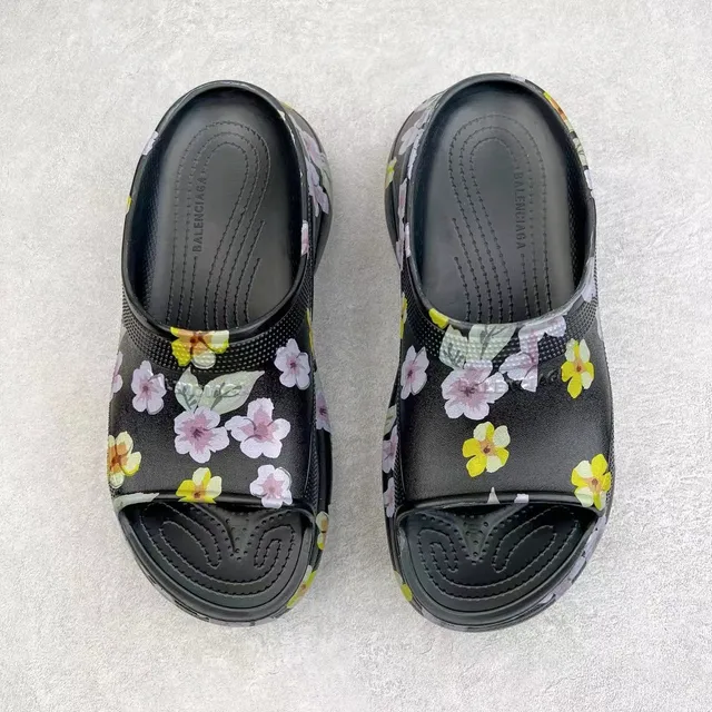Crocs Echo Clog Floral Print Black Platform Clog 9