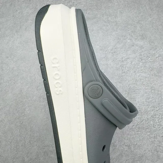 Crocs Echo Clog Zueco gris y crema de plataforma 6