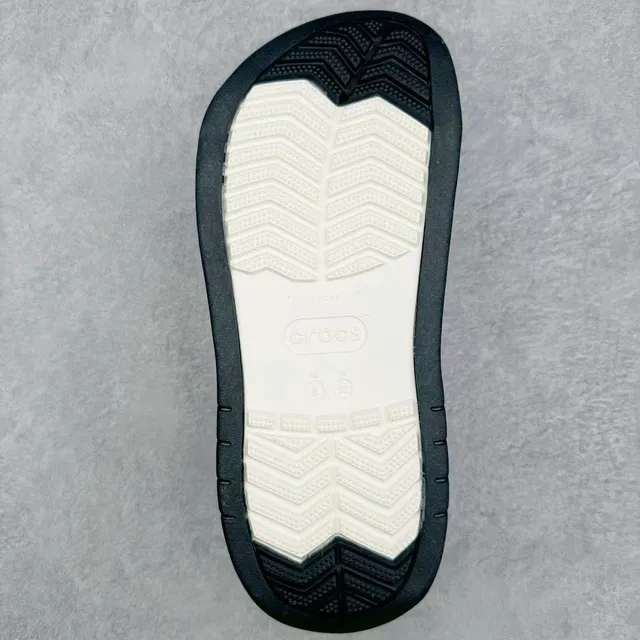 Crocs Echo Clog Zueco gris y crema de plataforma 9