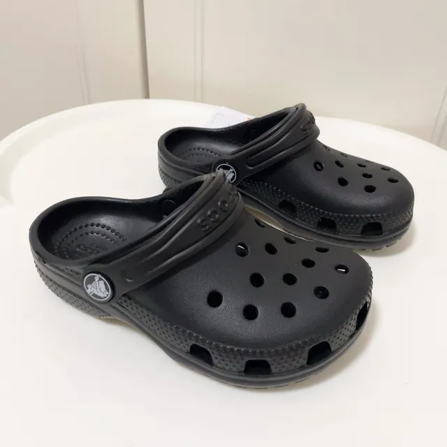 Crocs أبيض رغوة مبللة مثقبة علوية كلوج 3