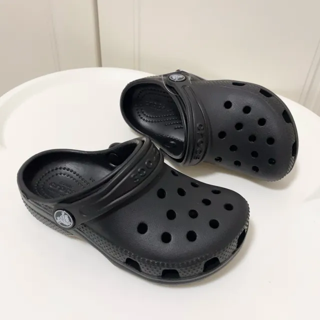 Crocs أبيض رغوة مبللة مثقبة علوية كلوج 4