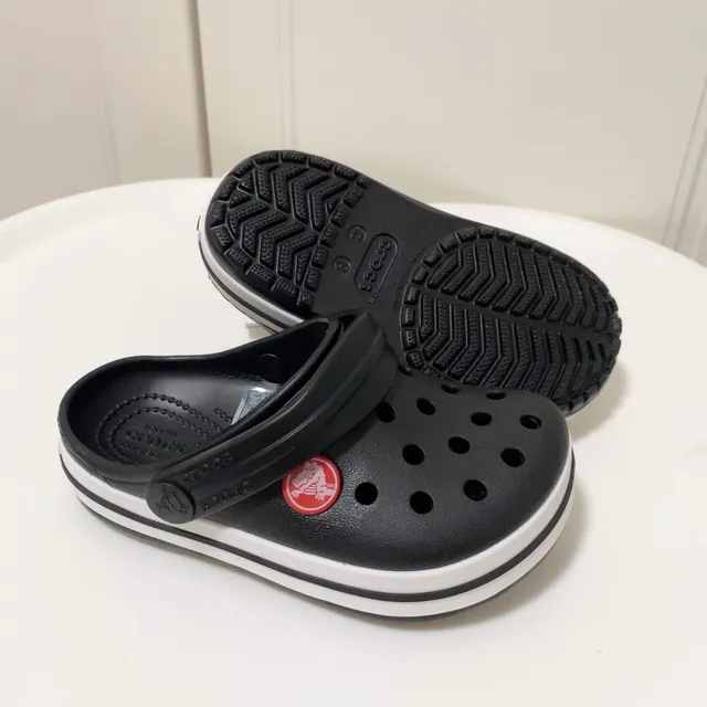 Crocs أبيض رغوة مبللة مثقبة علوية كلوج 18