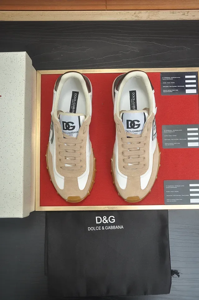 DC Shoes White Beige Retro Runner Silhouette Layered Suede And Leather Upper Lifestyle Sneakers 2